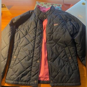 Navy blue kids Patagonia jacket with pink lining